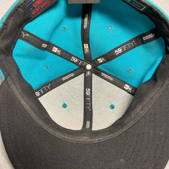 Fitted hat - Picture 4 of 6